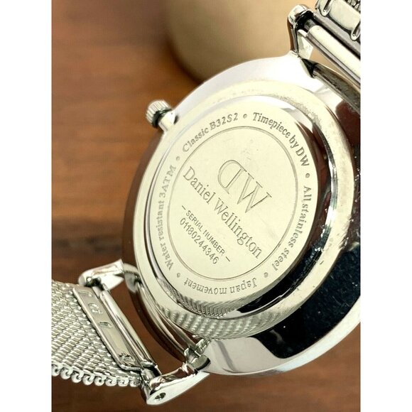 Daniel Wellington Womens Watch DW00100164 White Dial 32mm Silver Tone Mesh Strap - Picture 6 of 13